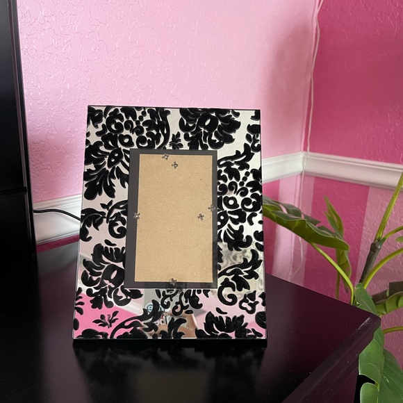 Picture Frame - Picture 1 of 1